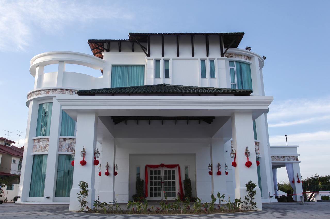Hotel Casa Bianca Keluang Exteriér fotografie