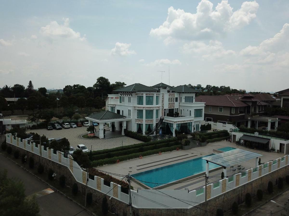 Hotel Casa Bianca Keluang Exteriér fotografie