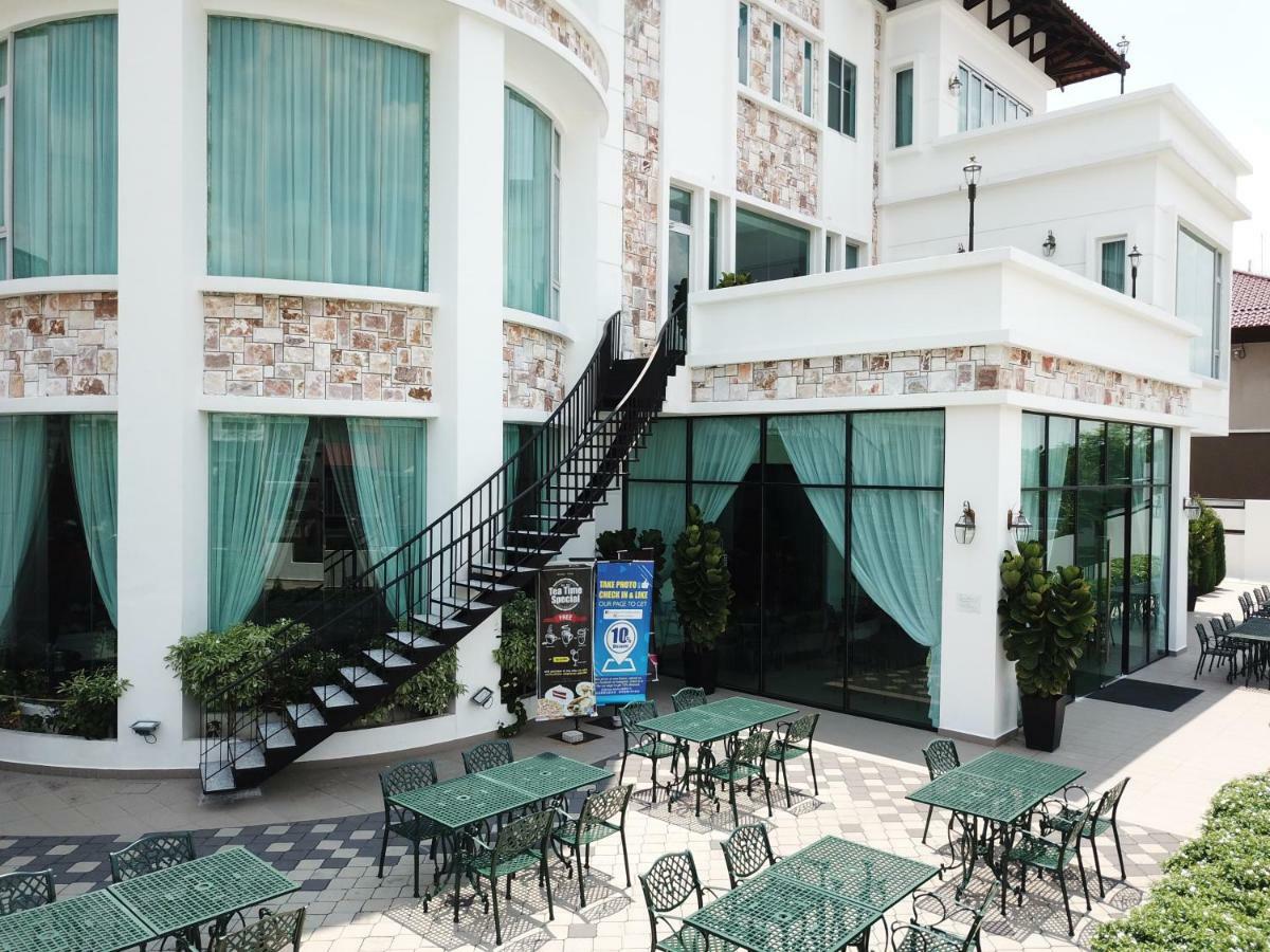 Hotel Casa Bianca Keluang Exteriér fotografie